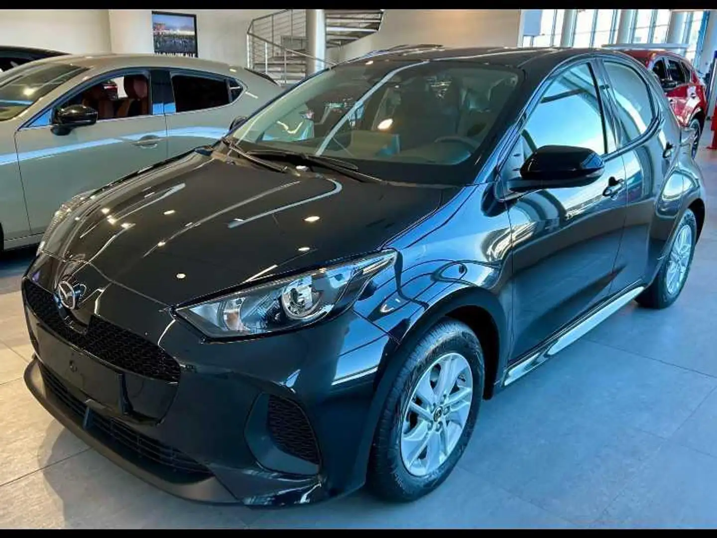 Mazda 2 1.5 vvt full hybrid electric centre line e-cvt Nero - 1