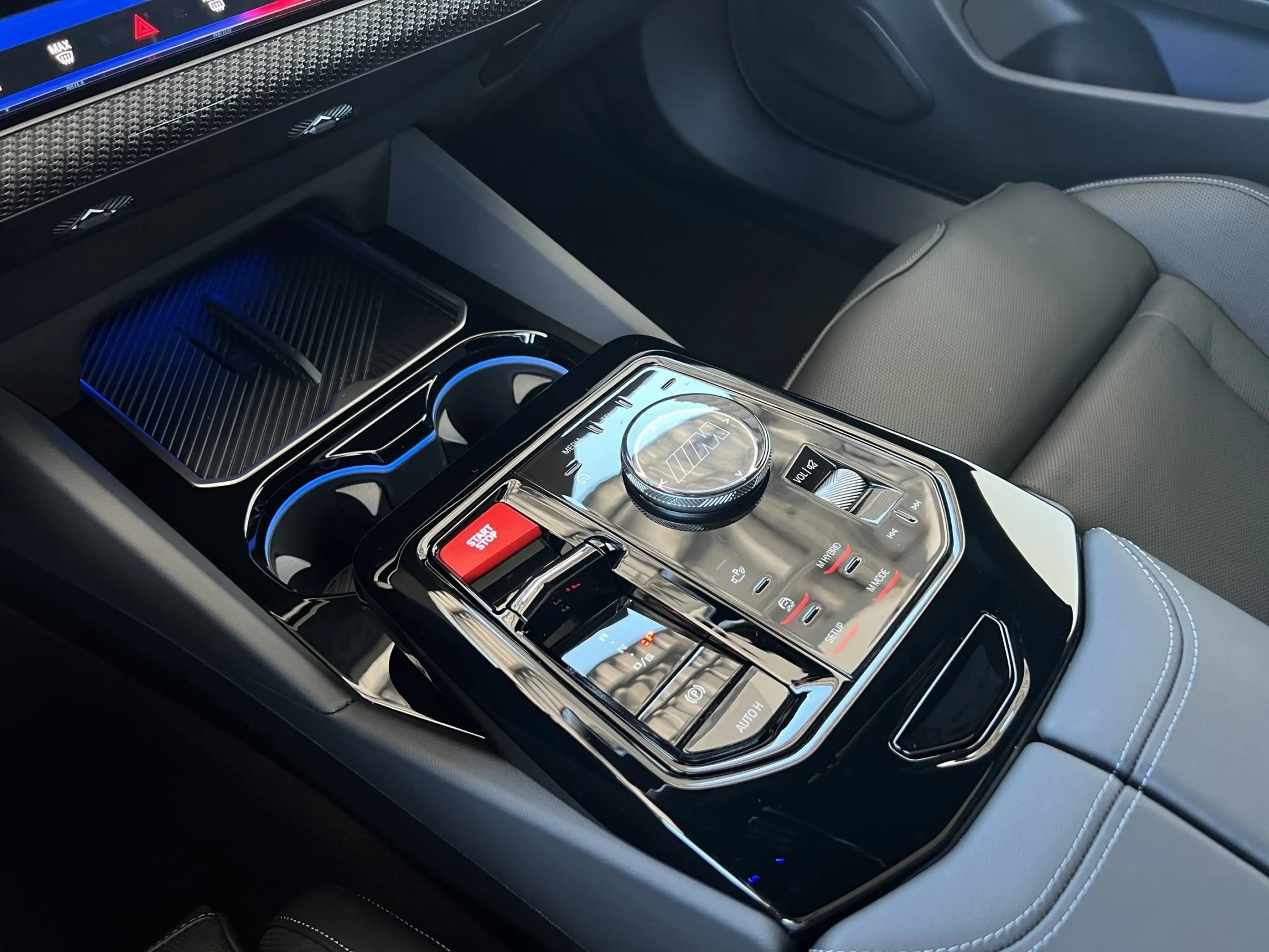 BMW M5 Touring M-DriversP. ACC 360° Pano Sitzbelüft — photo 9