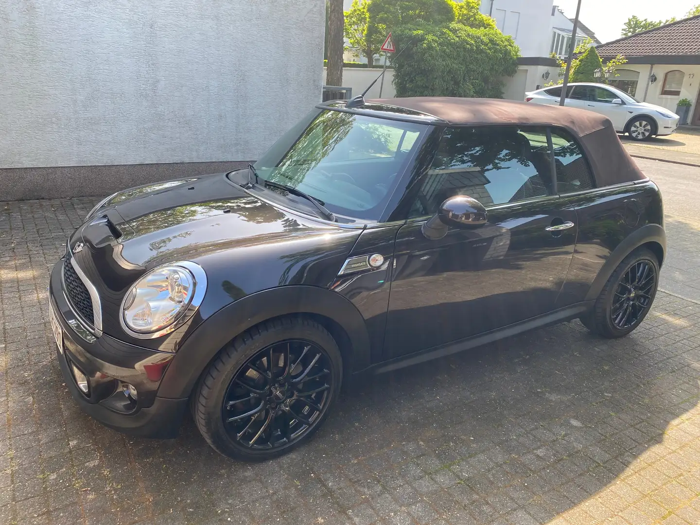 MINI Cooper S Cabrio Mini Cooper S Cabrio Highgate Braun - 1