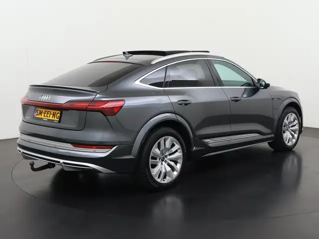 Audi E-Tron view 4