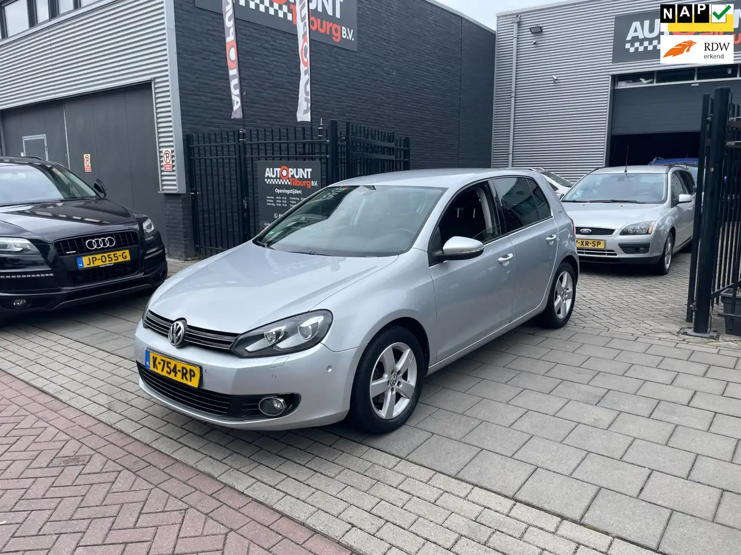 Volkswagen Golf 1.4 TSI Highline Trekhaak Airco Navi PDC NAP APK Grau - 1