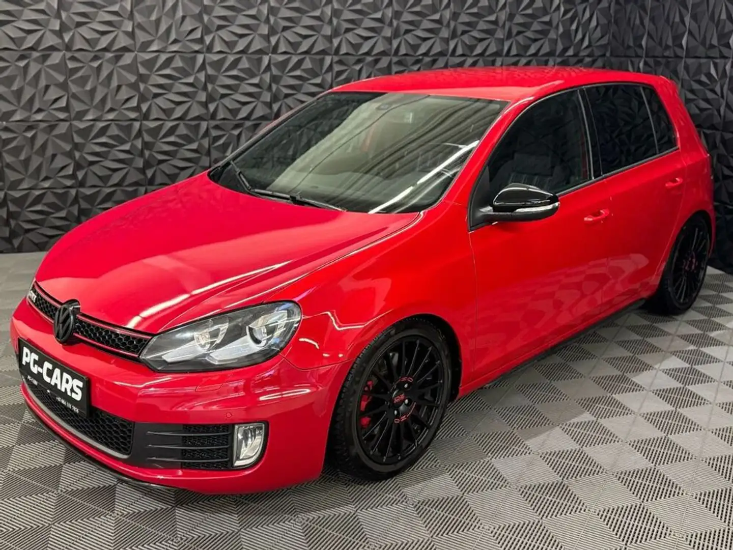 Volkswagen Golf VI 2.0 TSI GTI Rot - 1