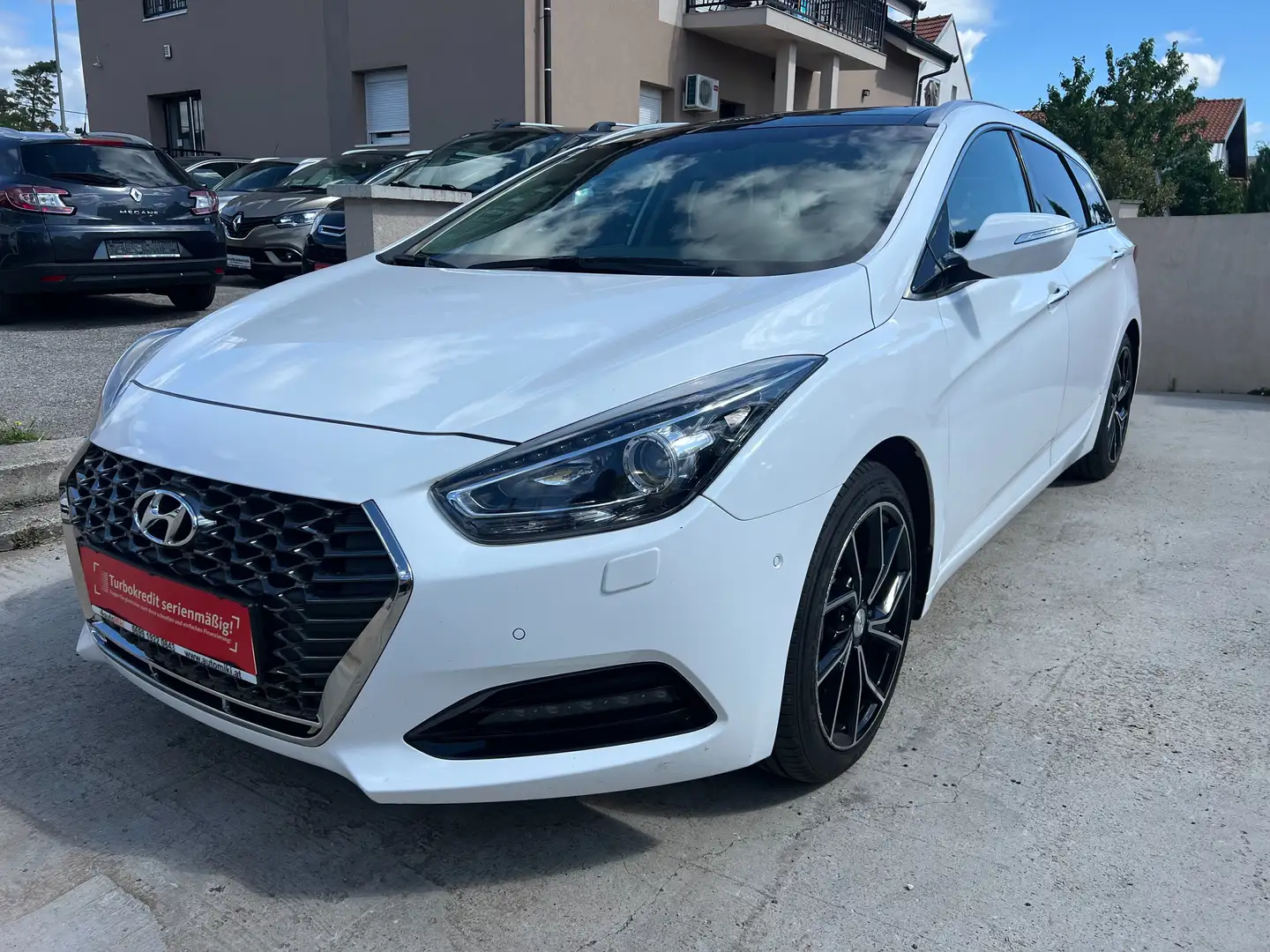 Hyundai i40 1,6 CRDi Level 6 DCT Aut. Blanc - 1
