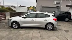 Ford Focus Auto NAVI SPURHT LED TEMP SITZH PDC