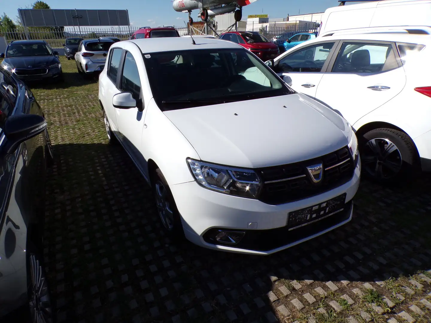 Dacia Sandero Comfort Weiß - 1