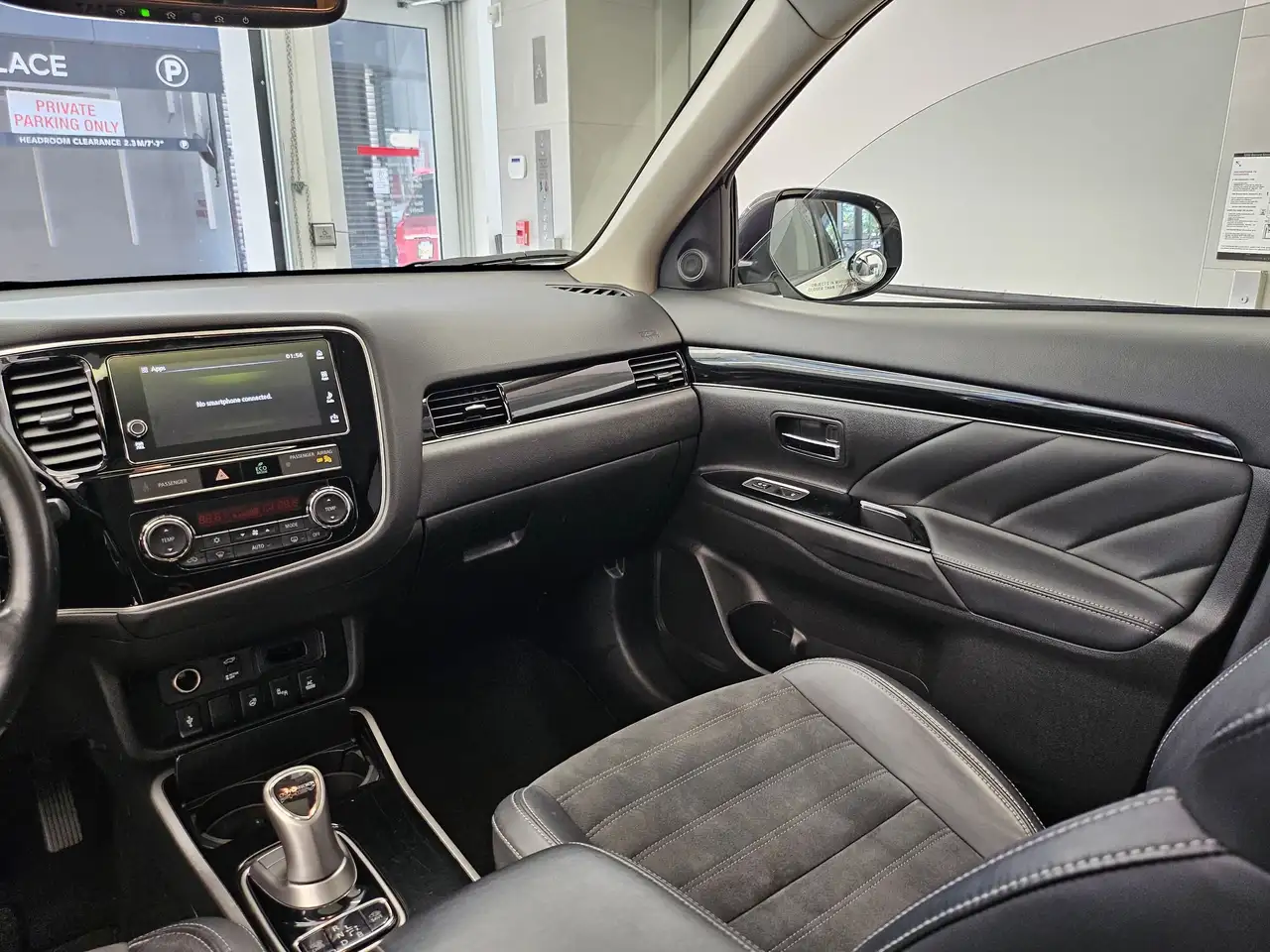 Mitsubishi Outlander снимка Mitsubishi Outlander