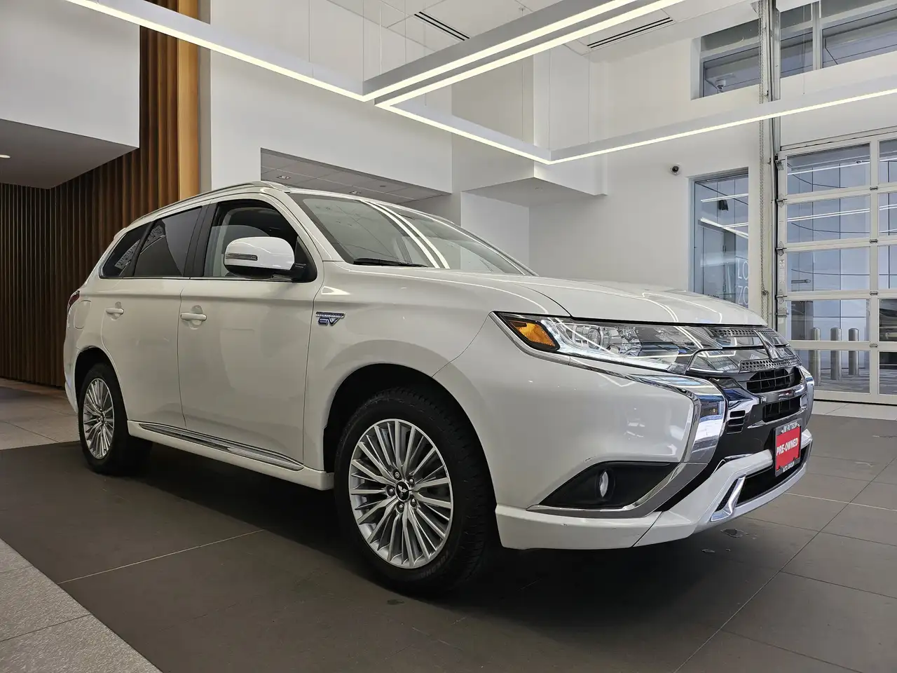 Mitsubishi Outlander снимка Mitsubishi Outlander