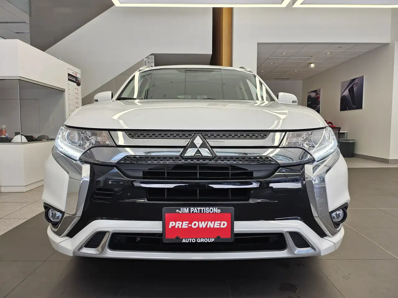 Mitsubishi Outlander снимка Mitsubishi Outlander