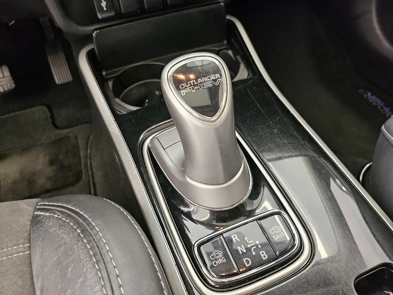 Mitsubishi Outlander снимка Mitsubishi Outlander