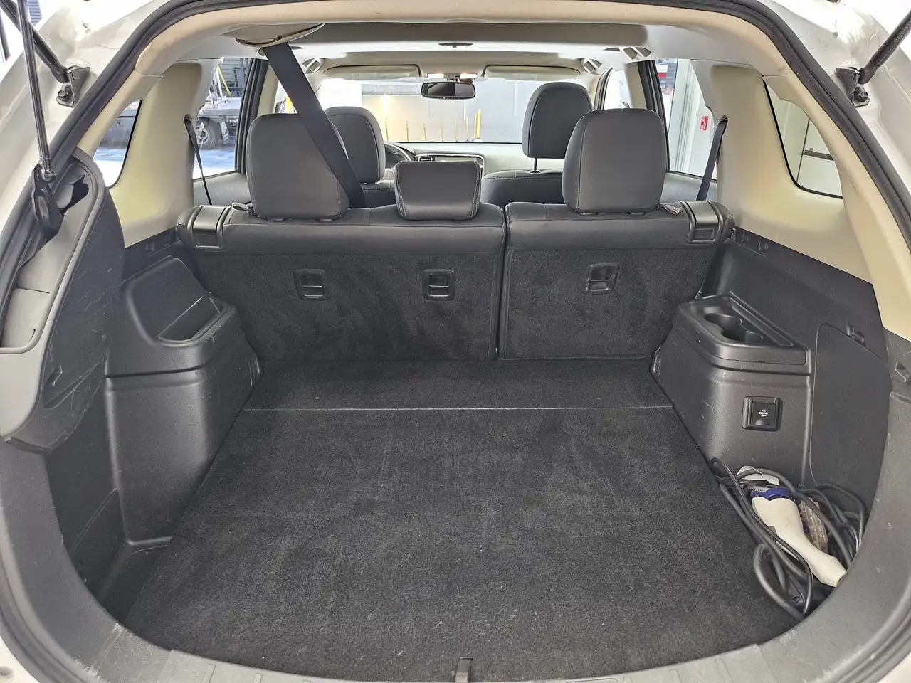 Mitsubishi Outlander снимка Mitsubishi Outlander