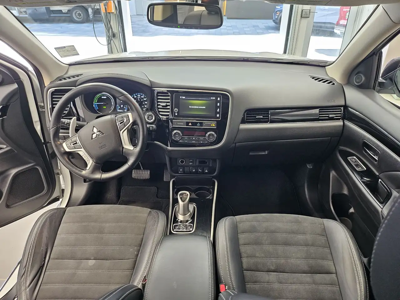 Mitsubishi Outlander снимка Mitsubishi Outlander