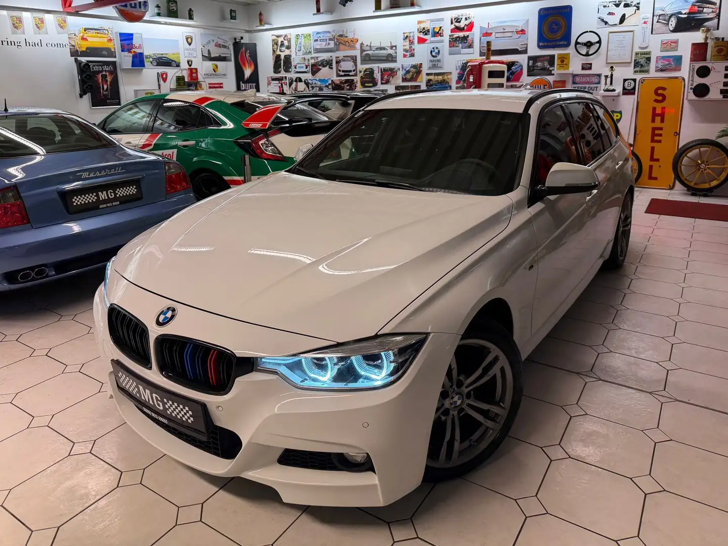 BMW 318 318 d M Sport Head-Up-Display Anhängerkupplung Weiß - 2