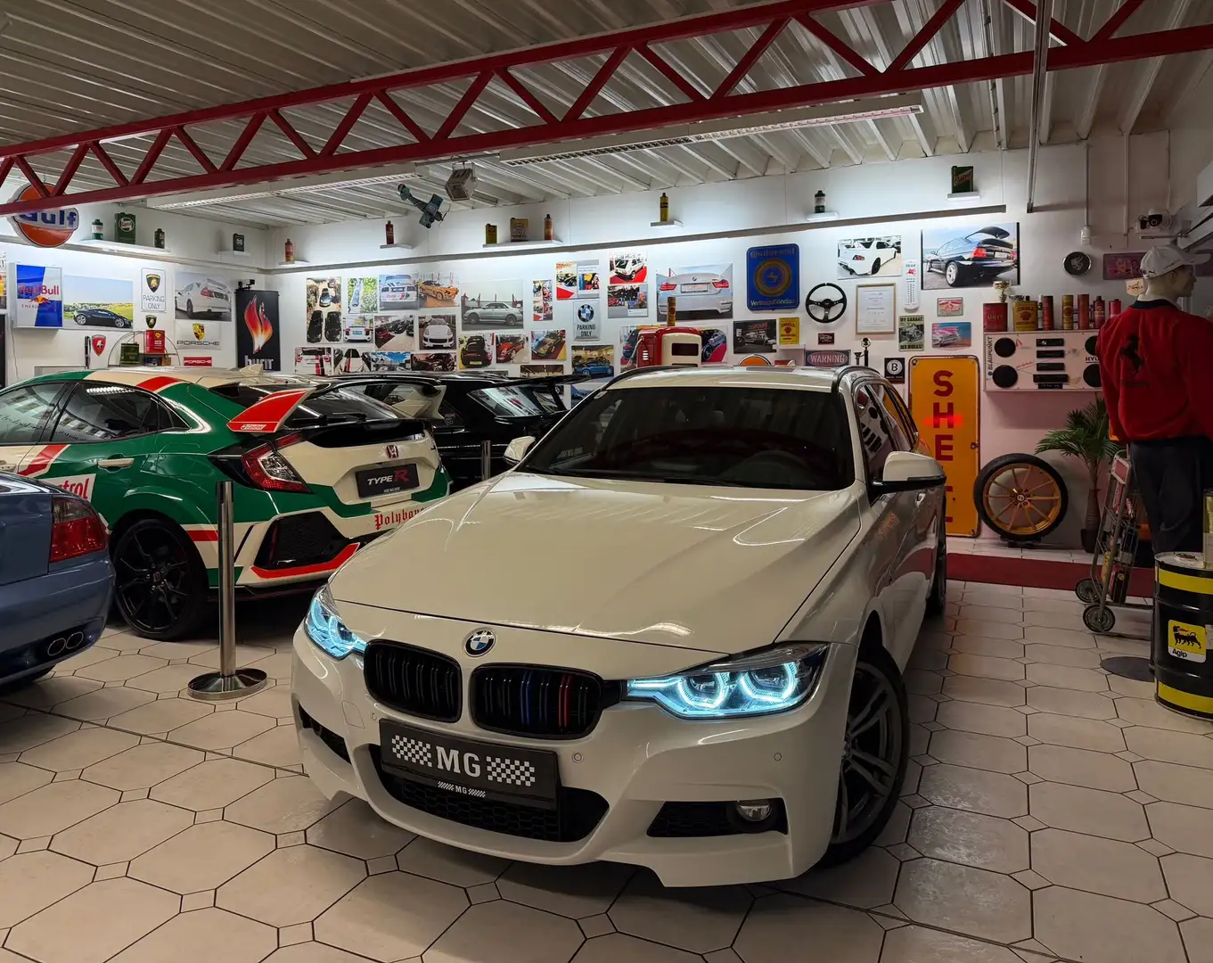 BMW 318 318 d M Sport Head-Up-Display Anhängerkupplung Weiß - 1