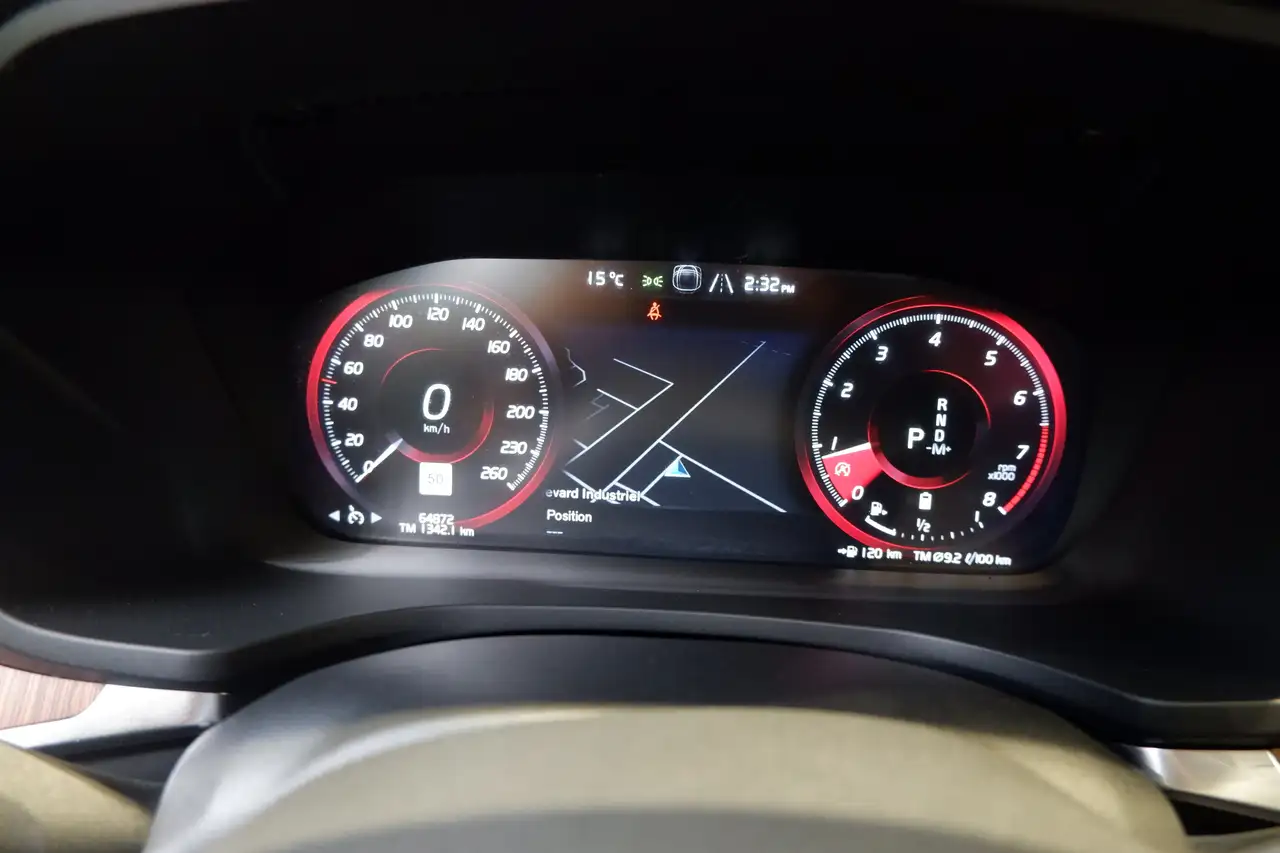 Volvo S60 снимка Volvo S60