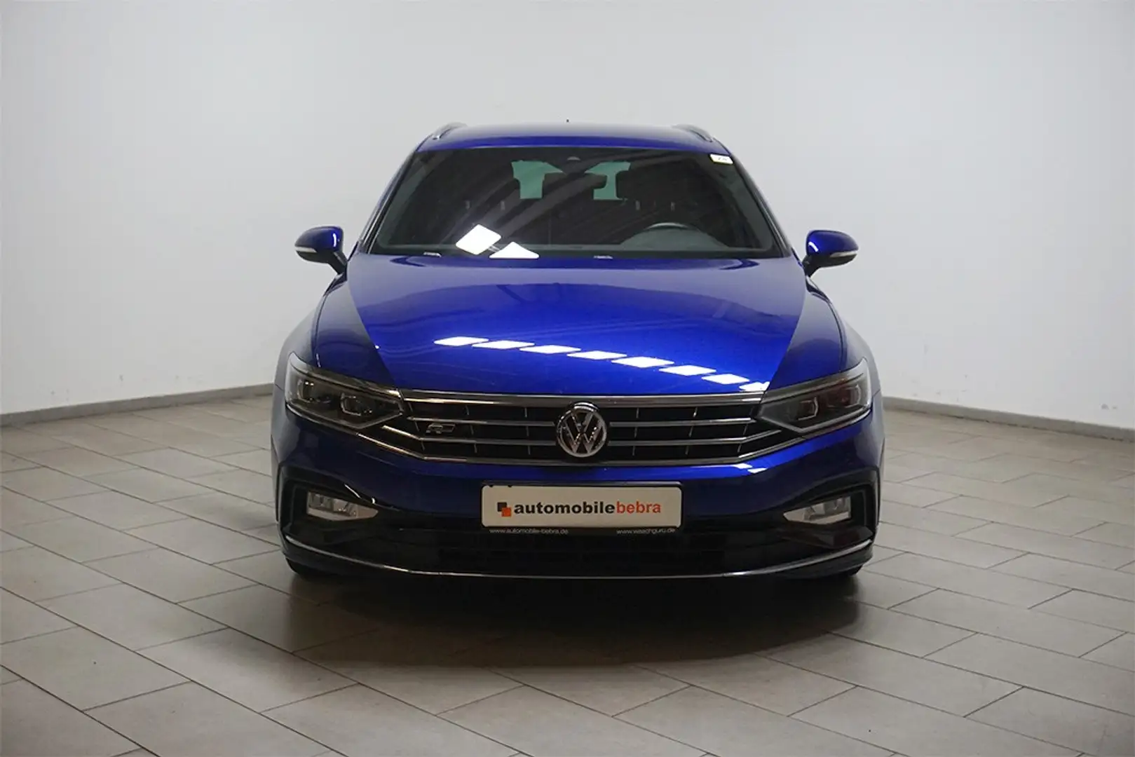 Volkswagen Passat 2.0TDI DSG 2xR-Line Standhz AHK LED 19 Bleu - 2