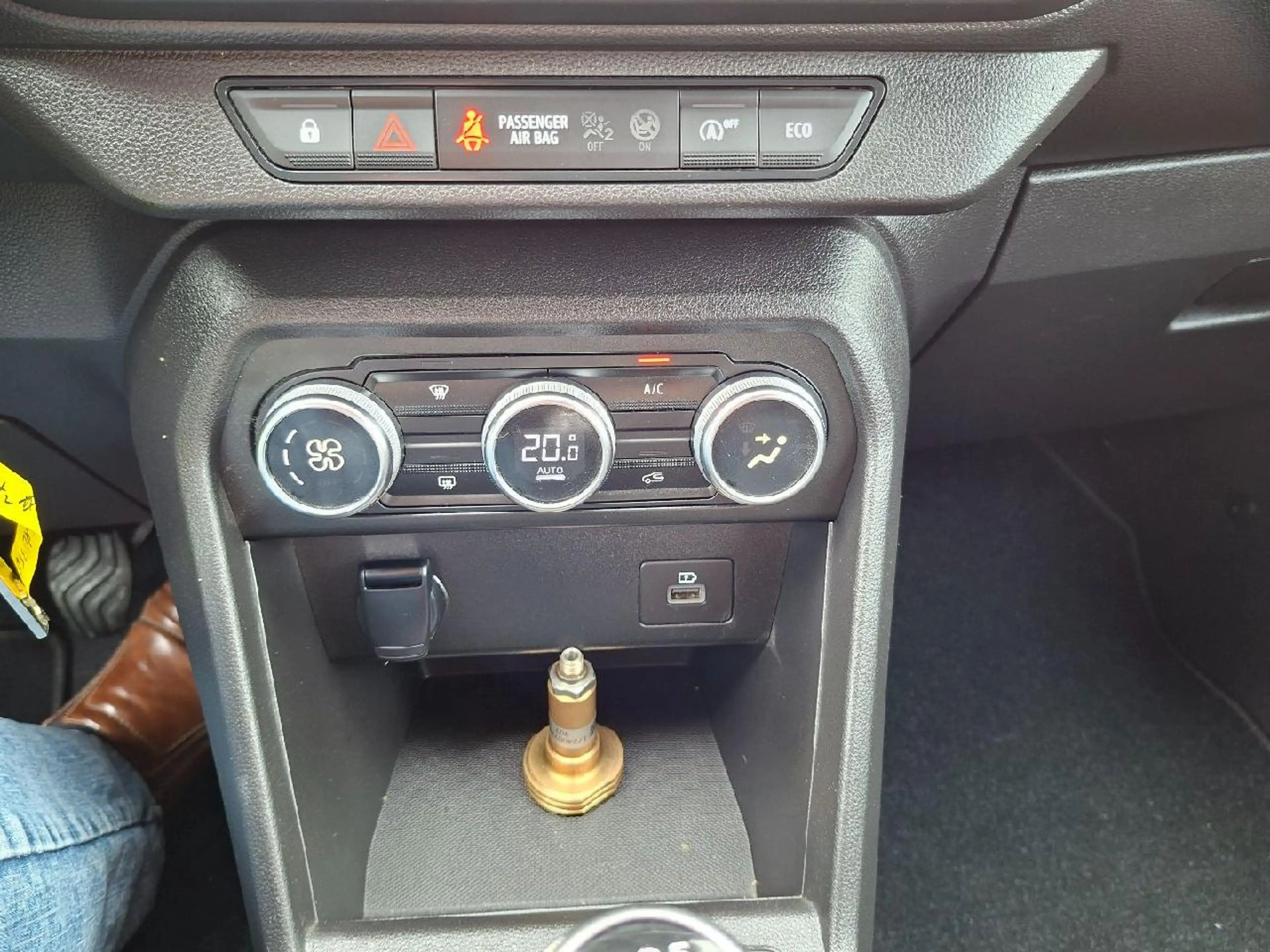 Dacia Sandero Stepway Comfort*1.Hd*AppleCar*DAB*LED*Navi*Klima — photo 15