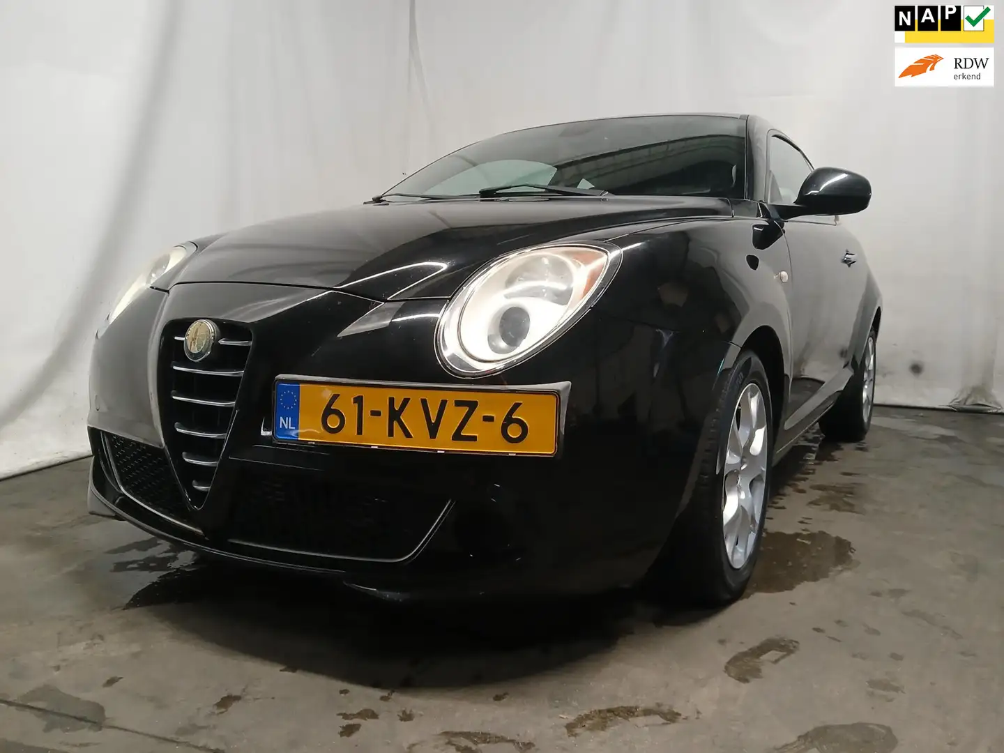 Alfa Romeo MiTo 1.4 T Distinctive - Schade Zwart - 1