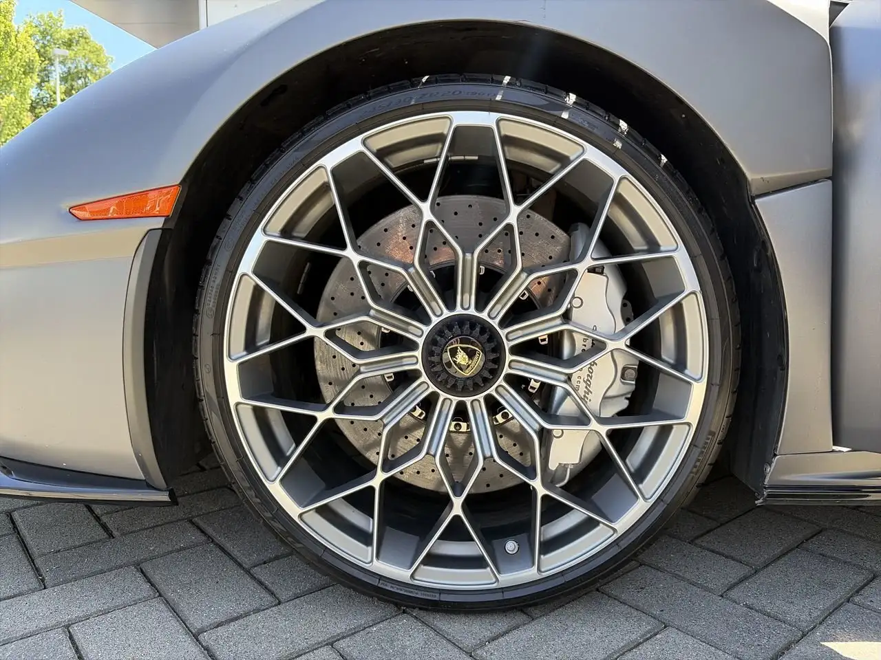 Lamborghini Huracán photo Lamborghini Huracán