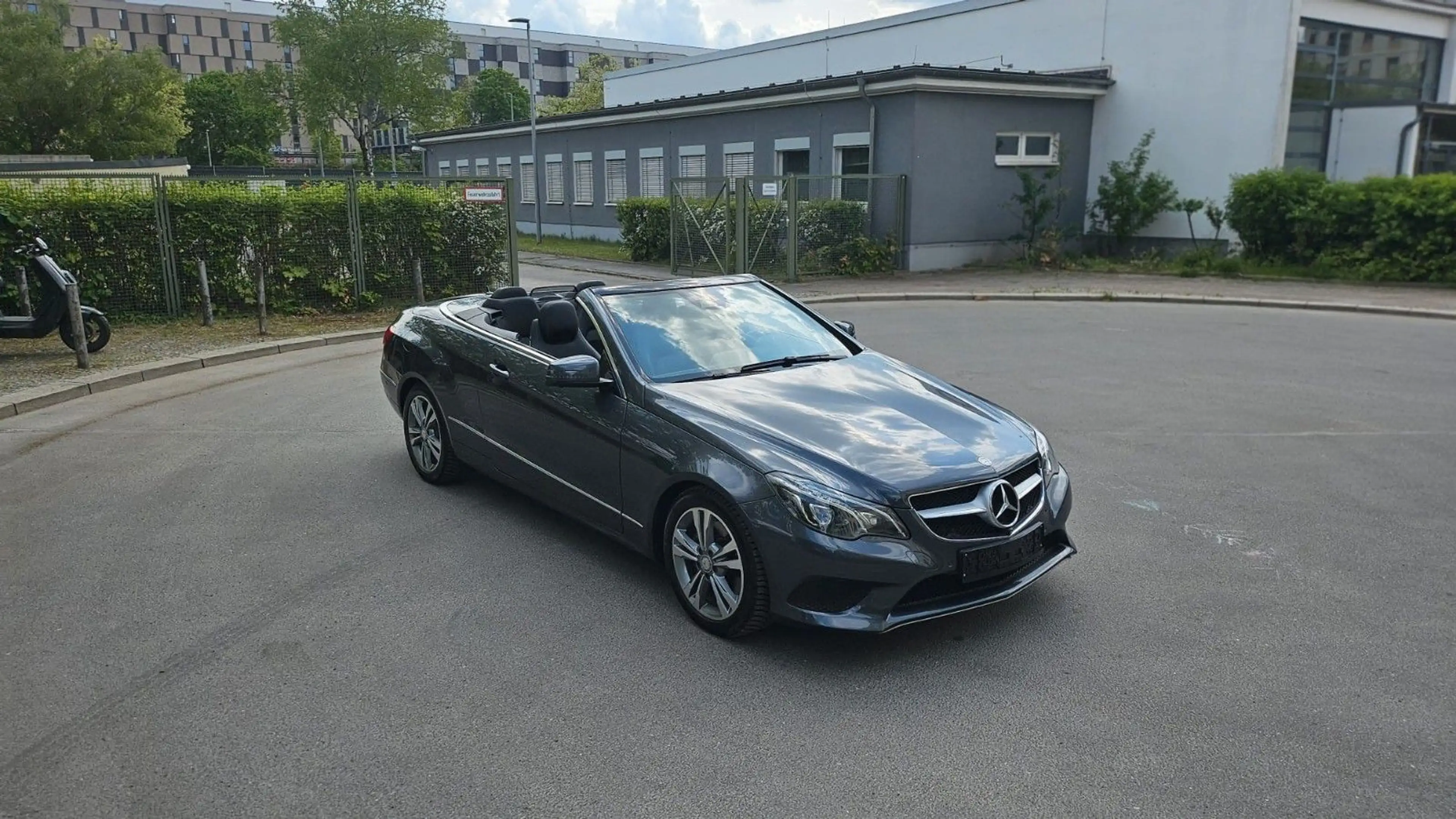 Mercedes-Benz E 250 Cabrio MB Scheckh. Airscarf Leder LED Auto — photo 7