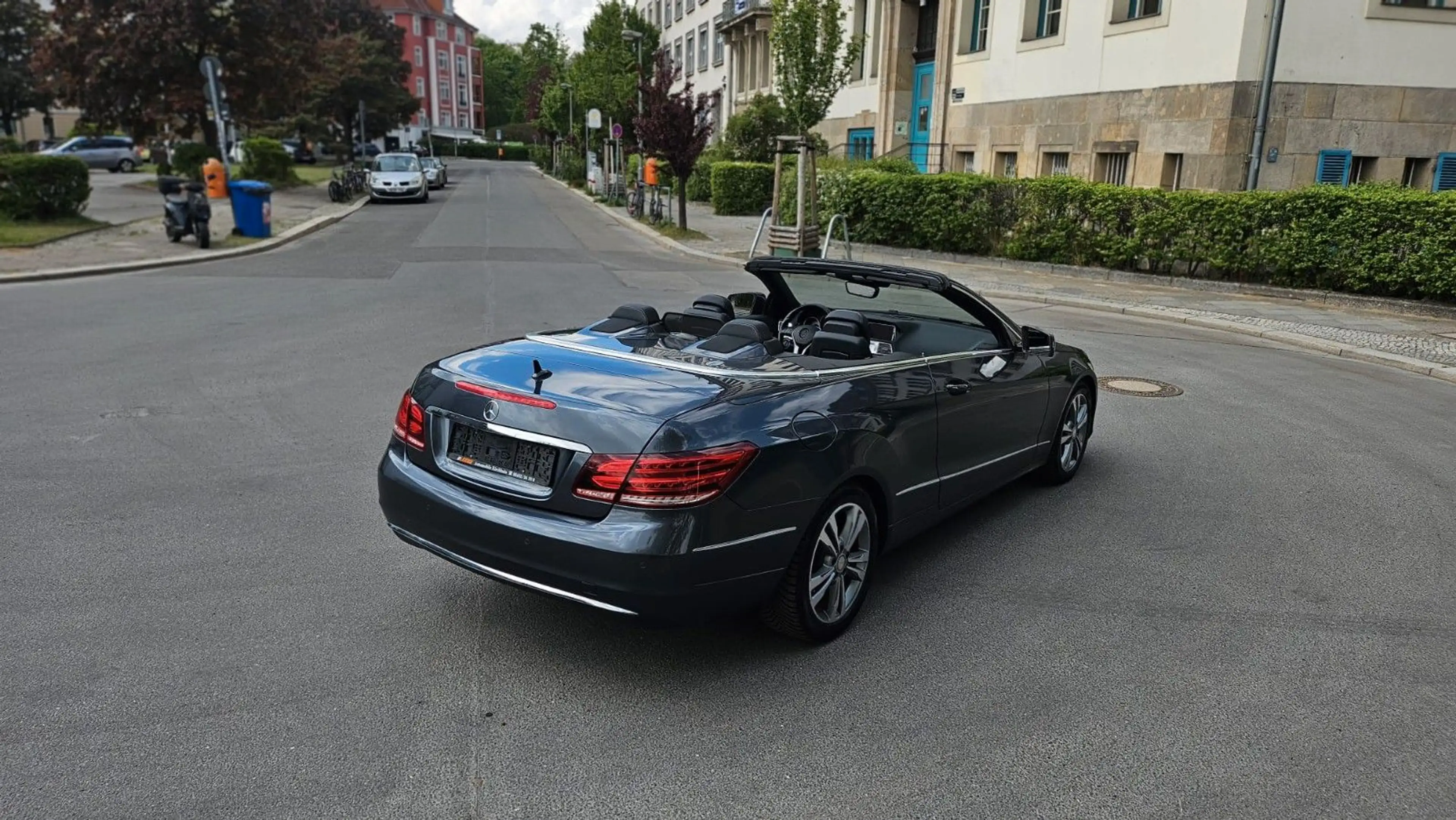 Mercedes-Benz E 250 Cabrio MB Scheckh. Airscarf Leder LED Auto — photo 4