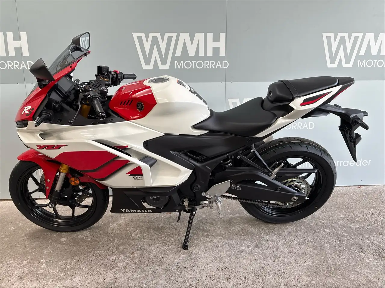 Yamaha R 3