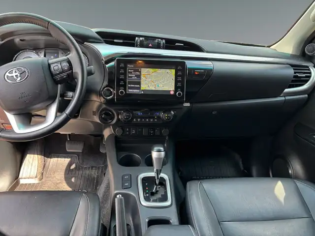 Toyota Hilux view 11