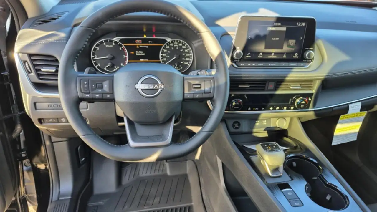 Nissan Rogue снимка Nissan Rogue