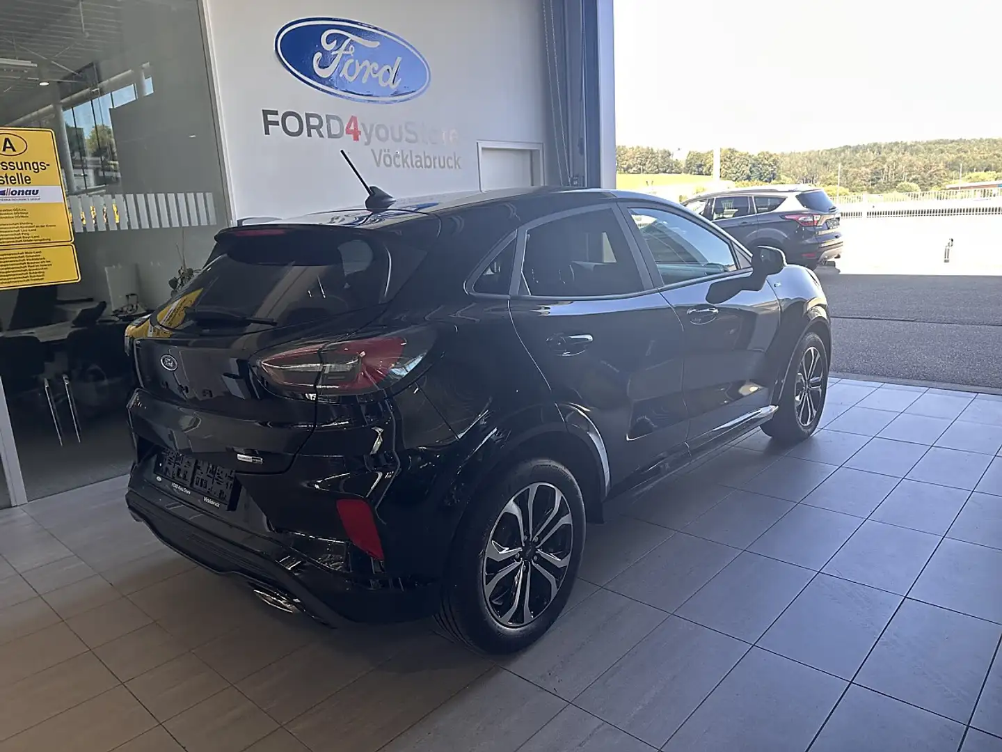 Ford Puma 1,0 EcoBoost Hybrid ST-Line Design Schwarz - 2