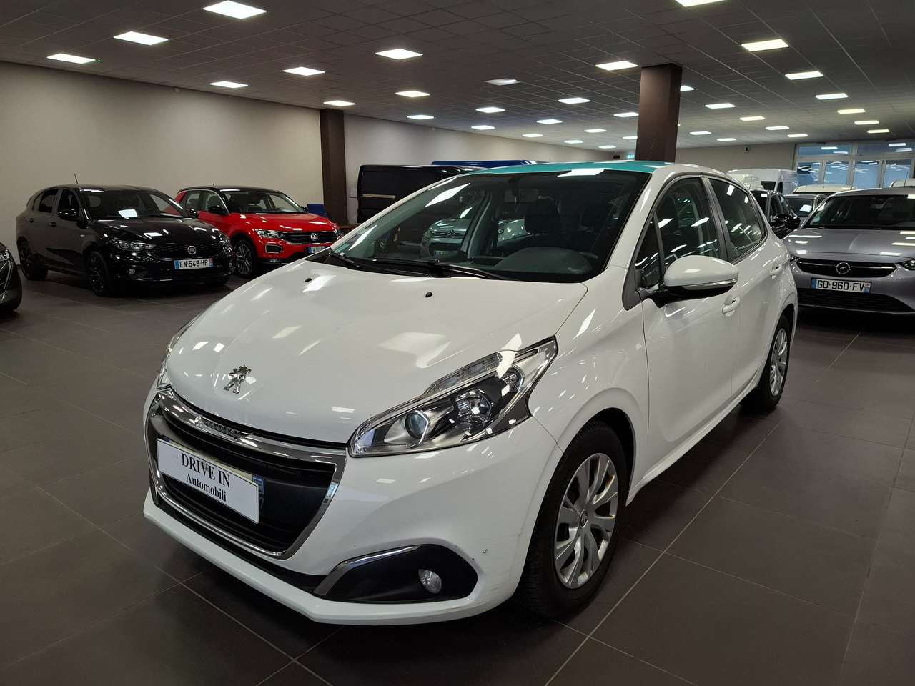 Peugeot 208 5p 1.2 puretech Active 82cv