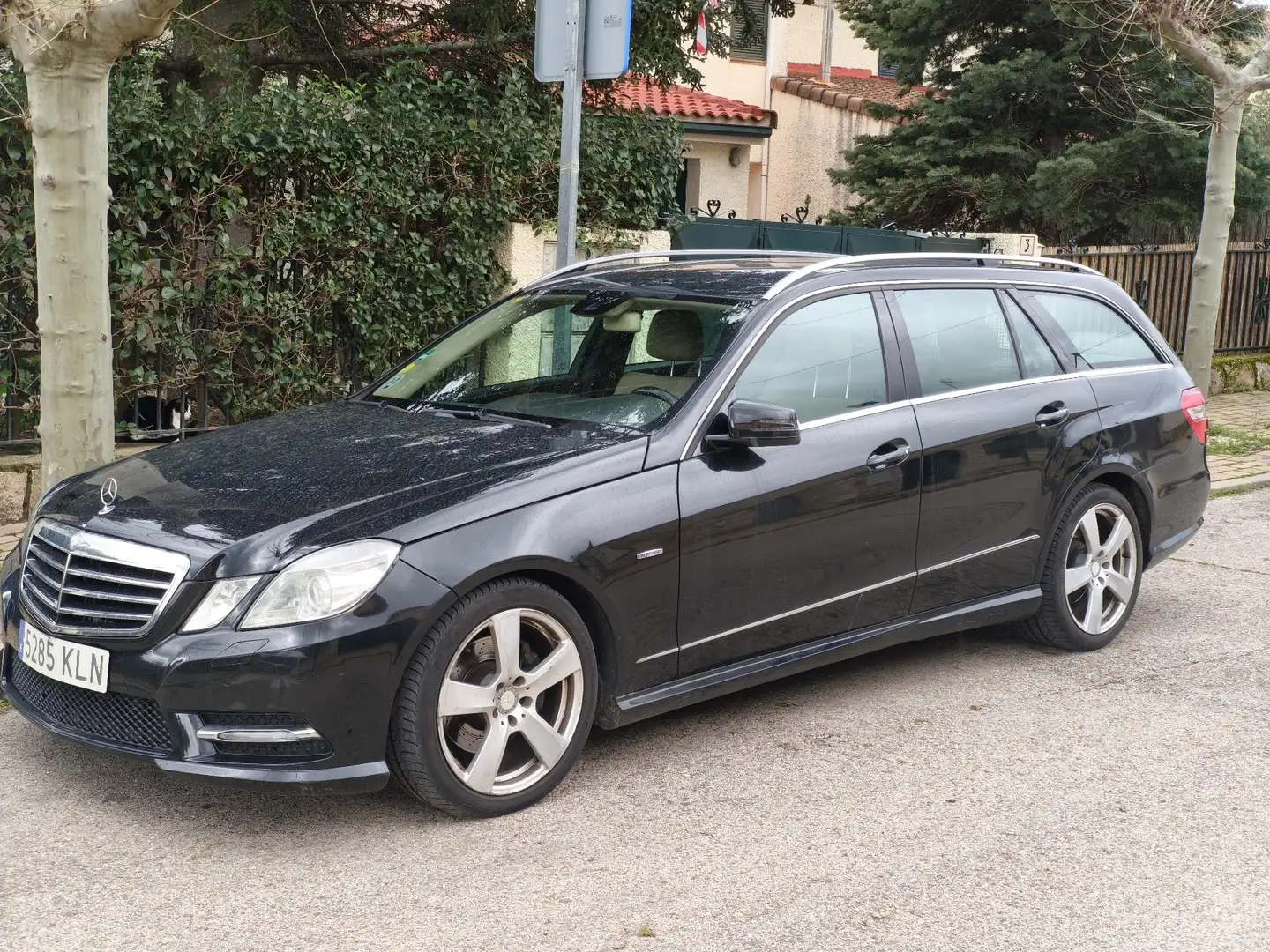 Mercedes-Benz E 220 Estate 220CDI BE Avantgarde 7G Plus - 1