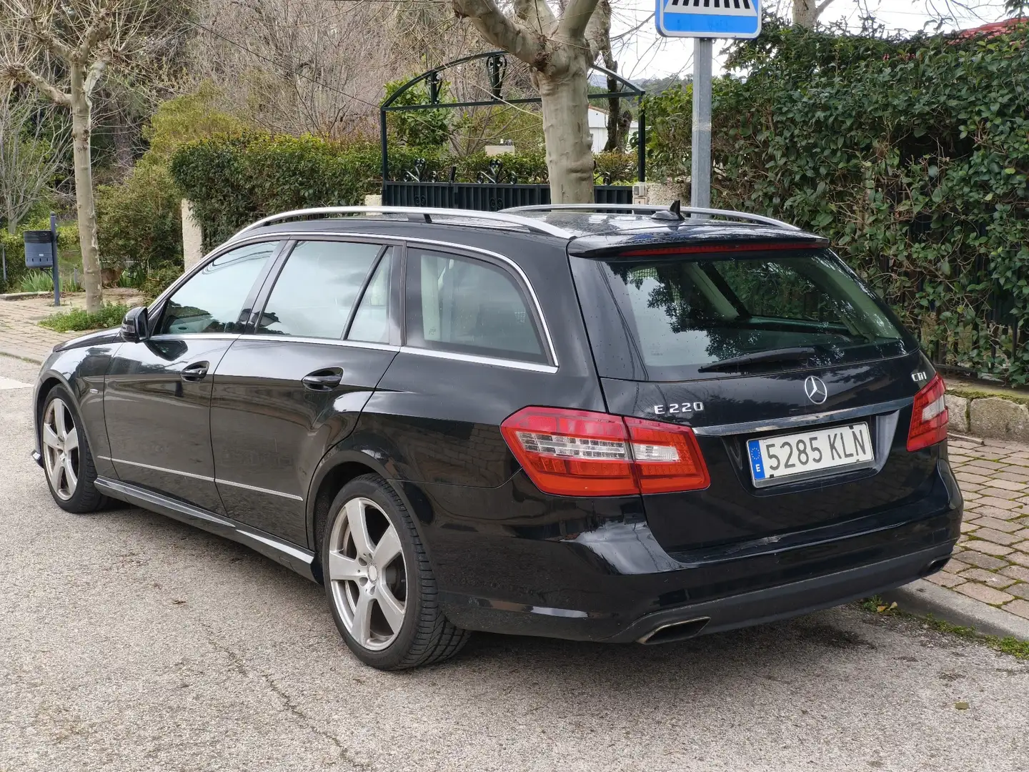 Mercedes-Benz E 220 Estate 220CDI BE Avantgarde 7G Plus - 2