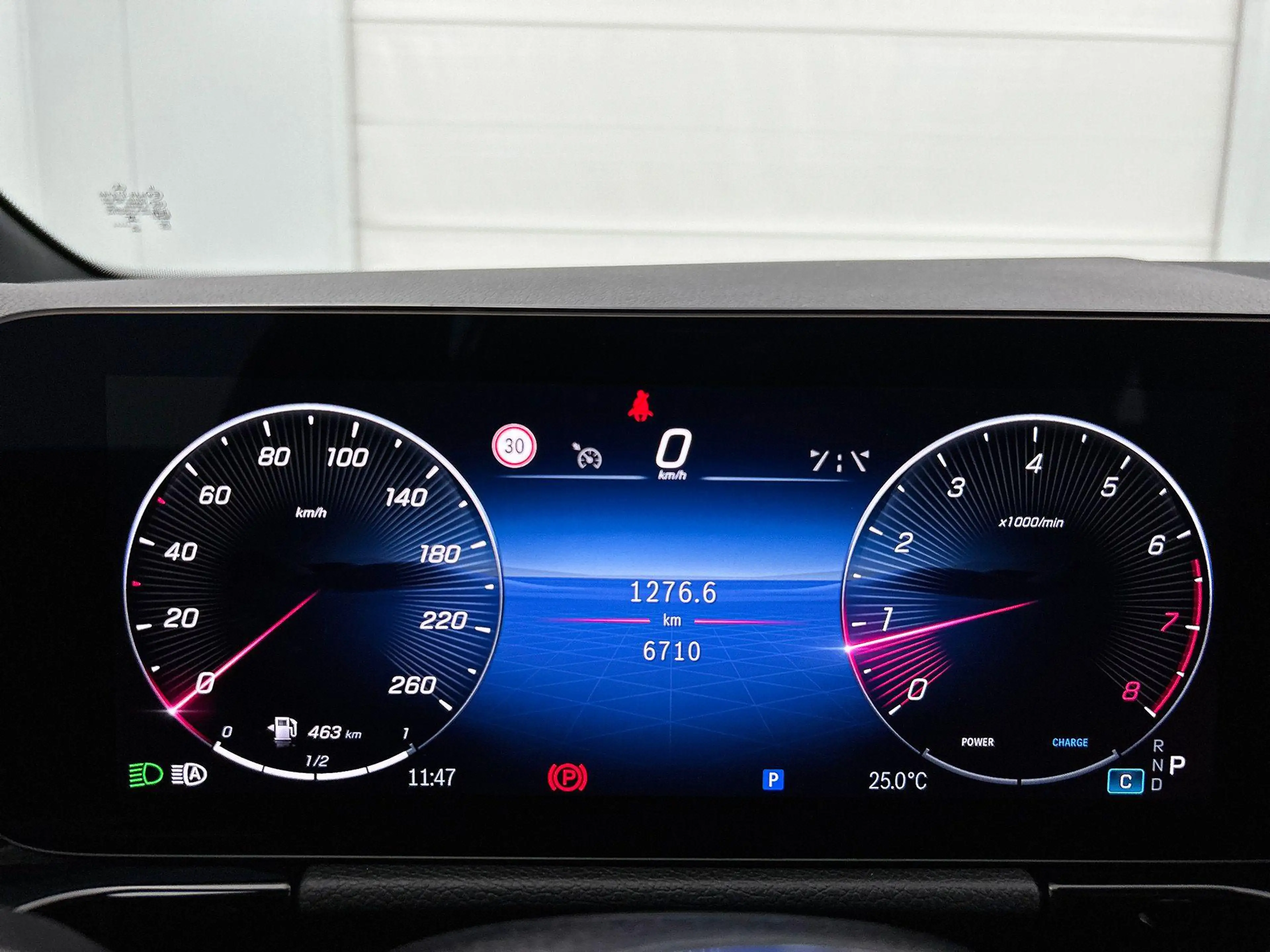 Mercedes-Benz GLA 180 Essential Line | Verwarmde Zetels | Navigatie | Ac — photo 11