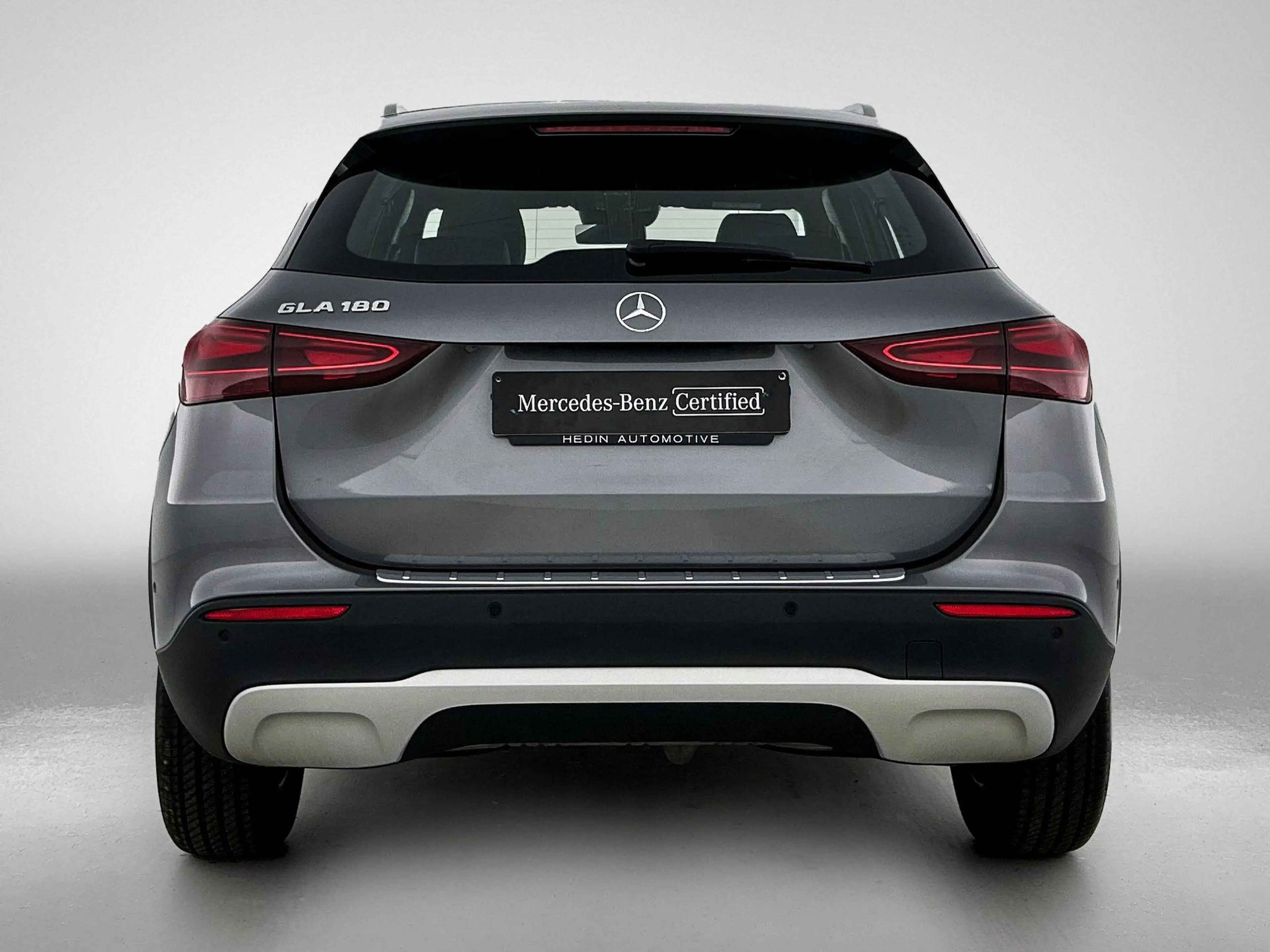 Mercedes-Benz GLA 180 Essential Line | Verwarmde Zetels | Navigatie | Ac — photo 7