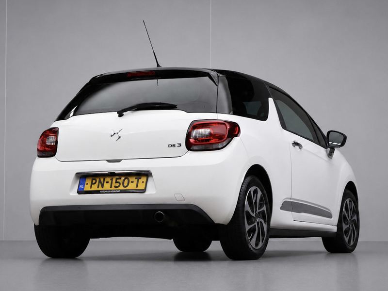 DS Automobiles DS 3 1.2 PureTech So Chic Sport (APPLE CARPLAY,NAVI,CAM — photo 4