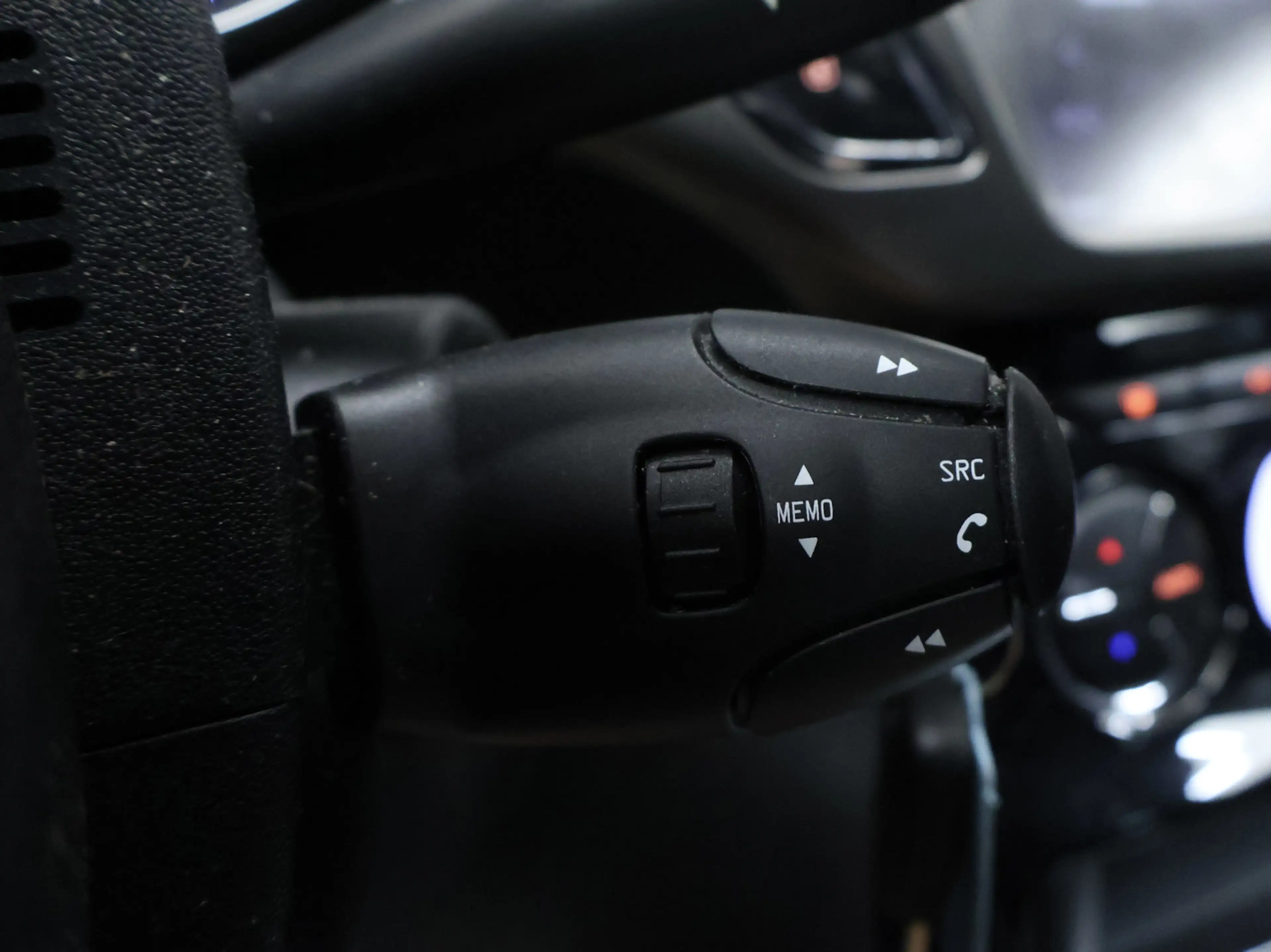 DS Automobiles DS 3 1.2 PureTech So Chic Sport (APPLE CARPLAY,NAVI,CAM — photo 11