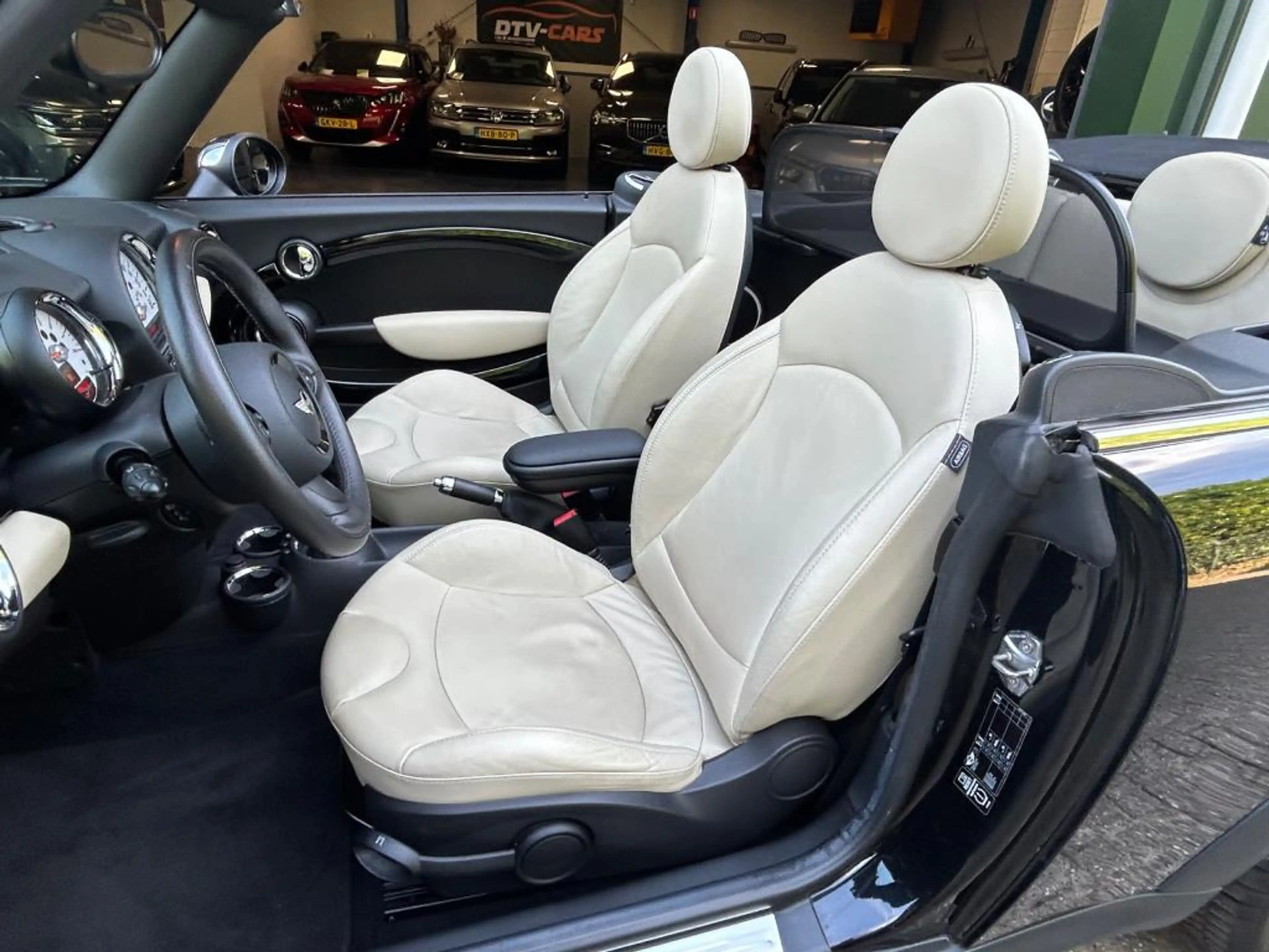 MINI One Cabrio Mini 1.6 Chili 64000km — photo 11