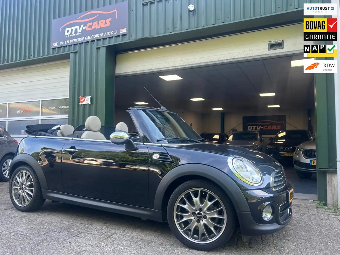 MINI One Cabrio Mini 1.6 Chili 64000km Noir - 1