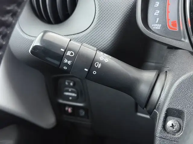 Citroen C1 view 12