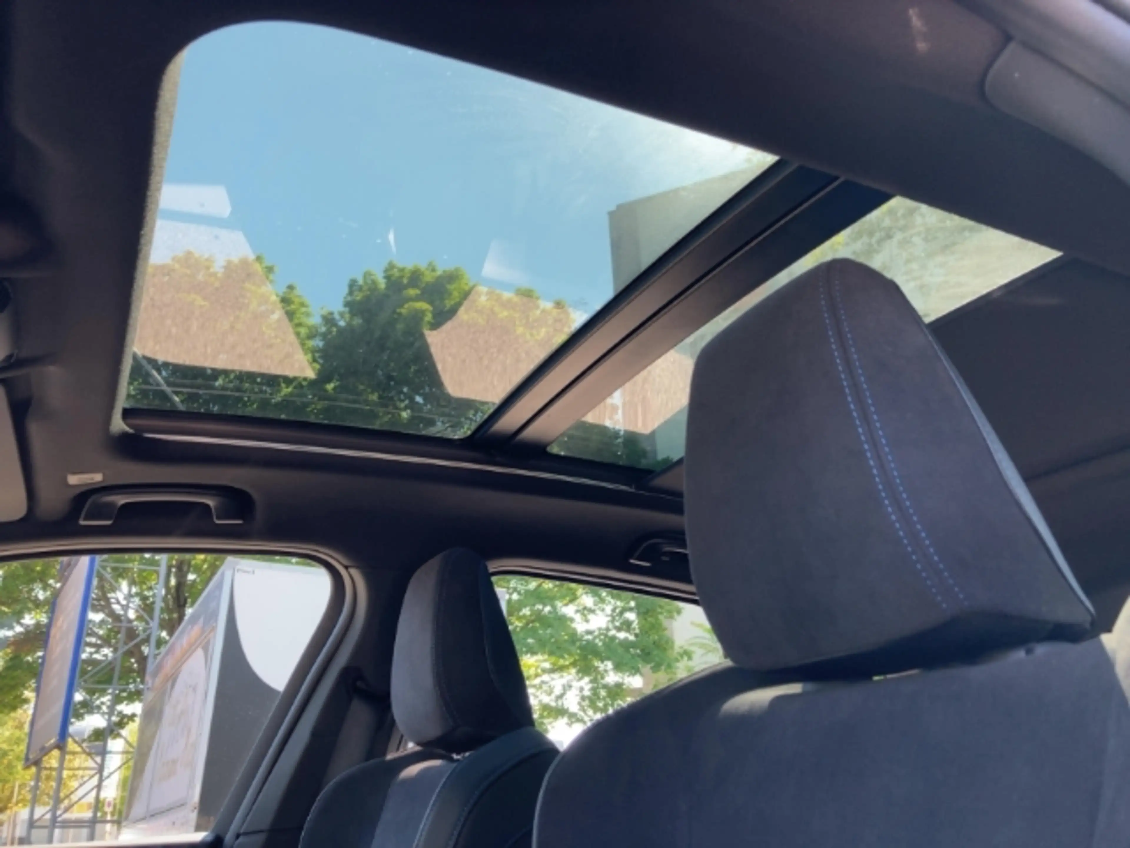 BMW 223 Active Tourer i xDrive Sportpaket HUD AD AHK-el. k — photo 14