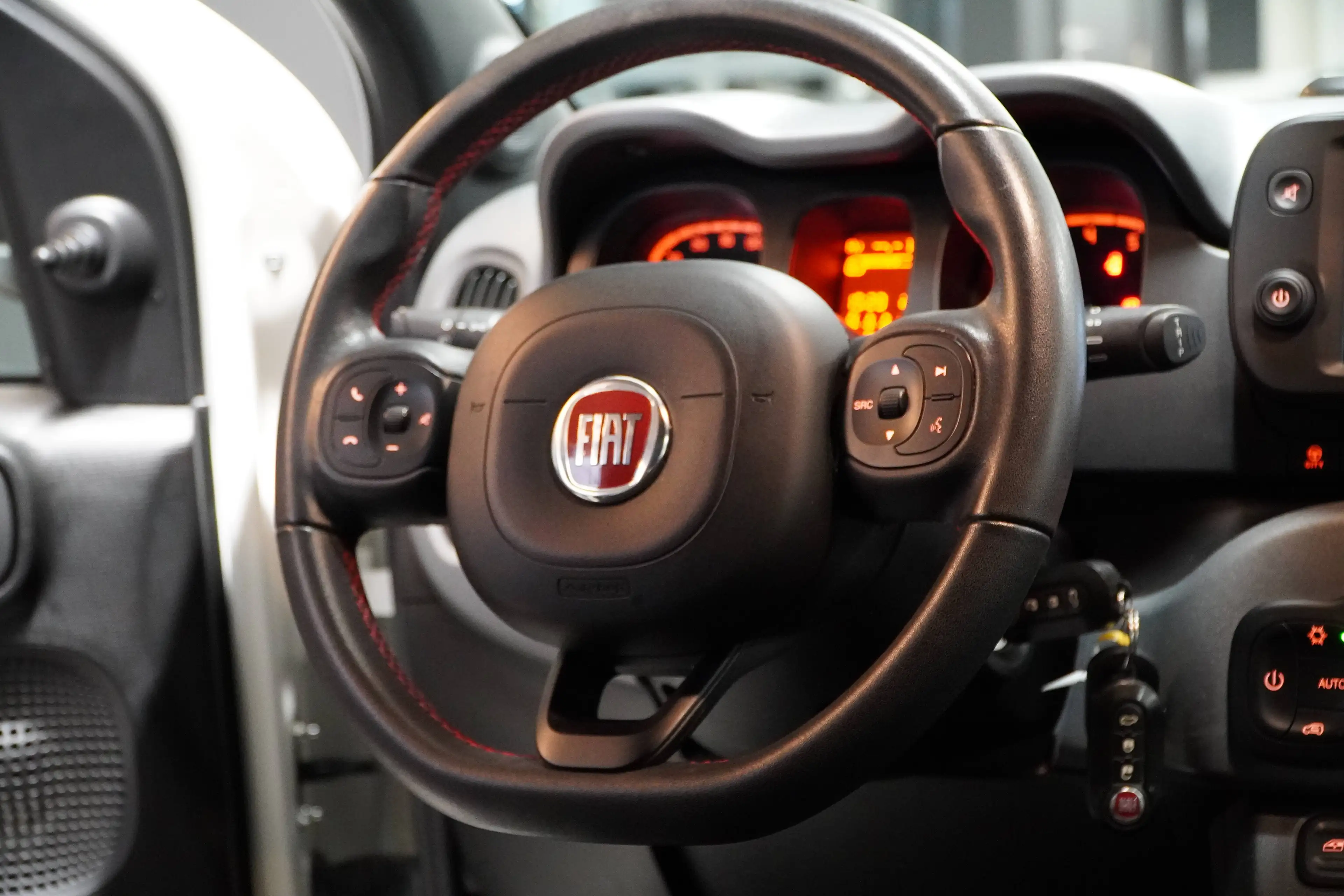 Fiat Panda Panda 1.0i MHEV Sport — photo 16