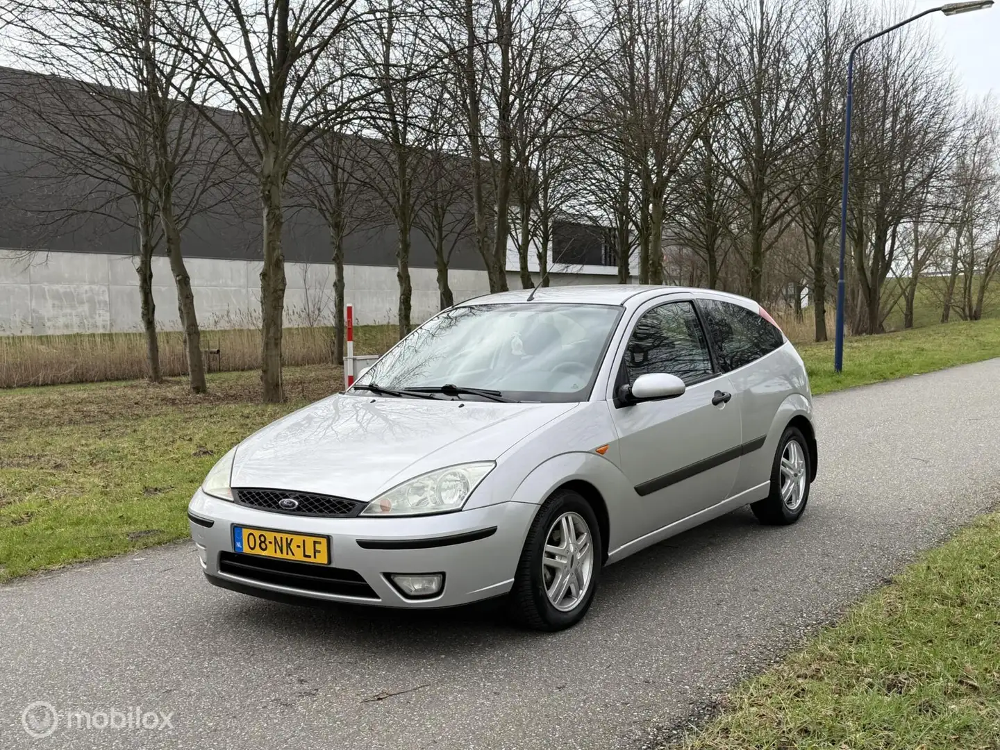 Ford Focus 1.6-16V Trend*AUTOMAAT*AIRCO*ELEK. RAMEN Grau - 1