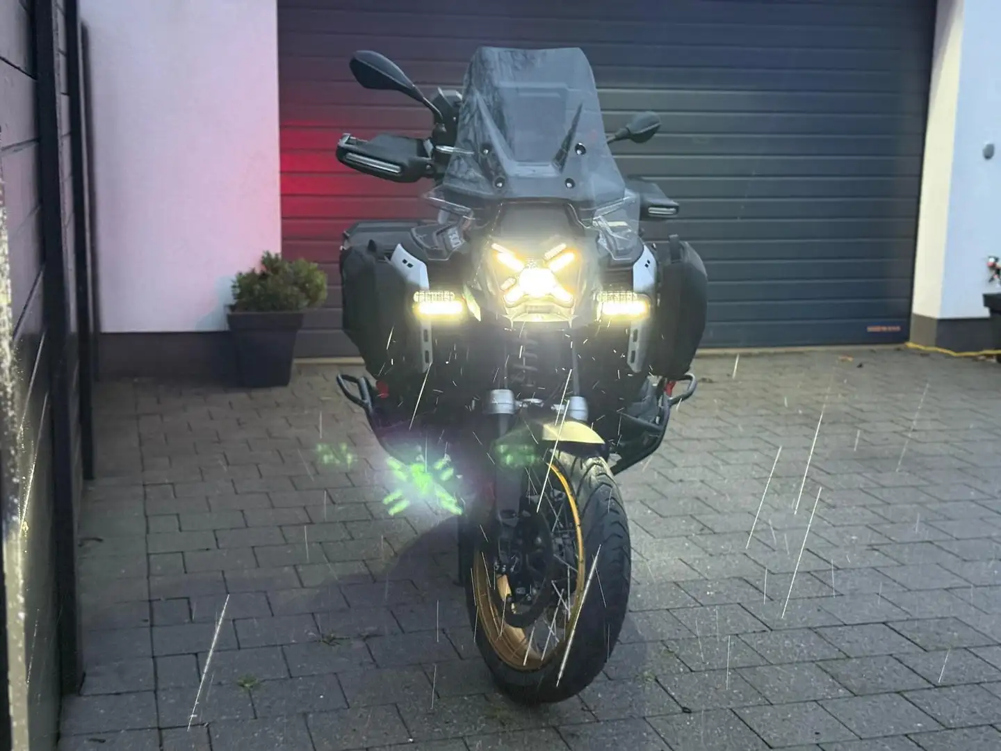 BMW R 1300 GS Adventure FULL OPTIE LED NAVI CRUISEC ZETELV NIEUW - 2