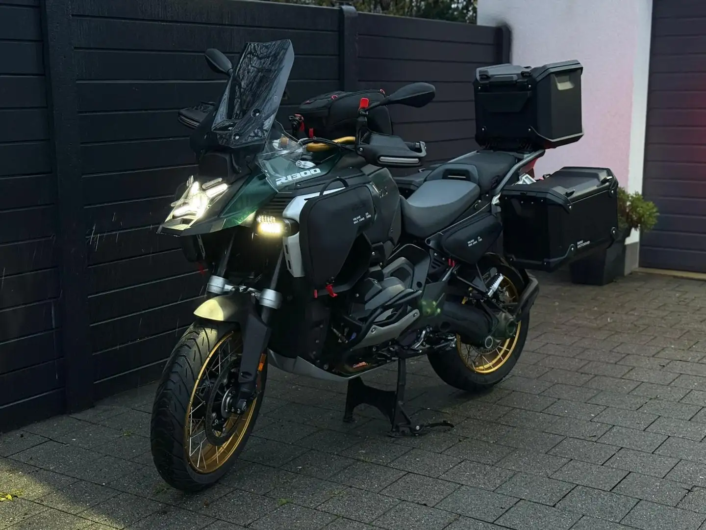 BMW R 1300 GS Adventure FULL OPTIE LED NAVI CRUISEC ZETELV NIEUW - 1