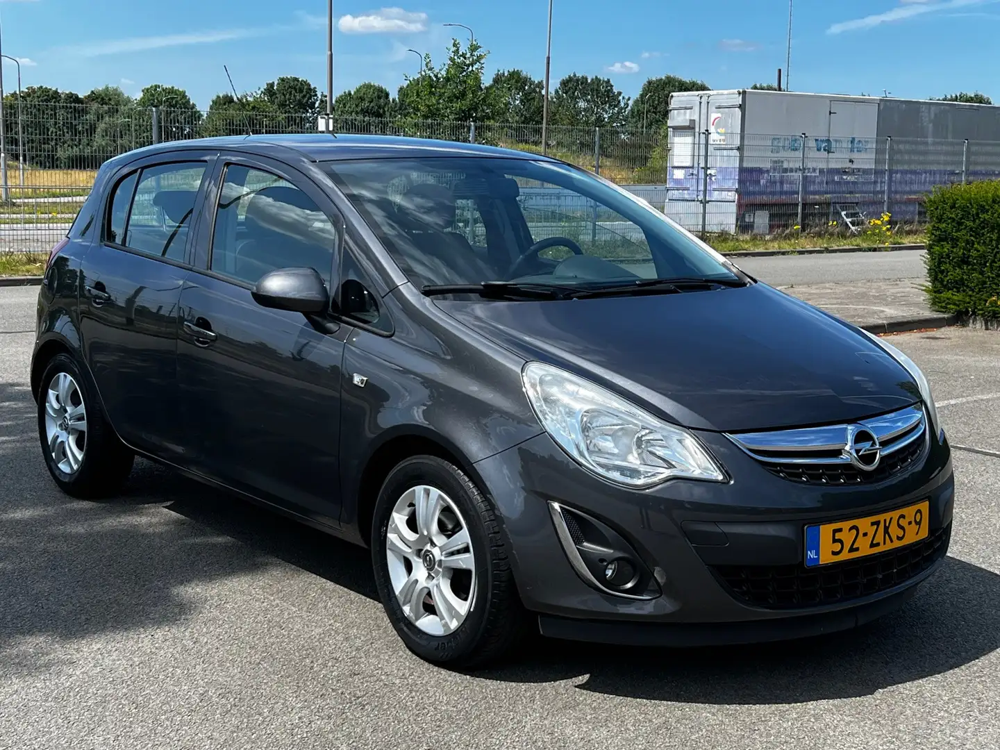 Opel Corsa 1.4-16V Anniversary Edition - Dealer onderhouden - Grijs - 2