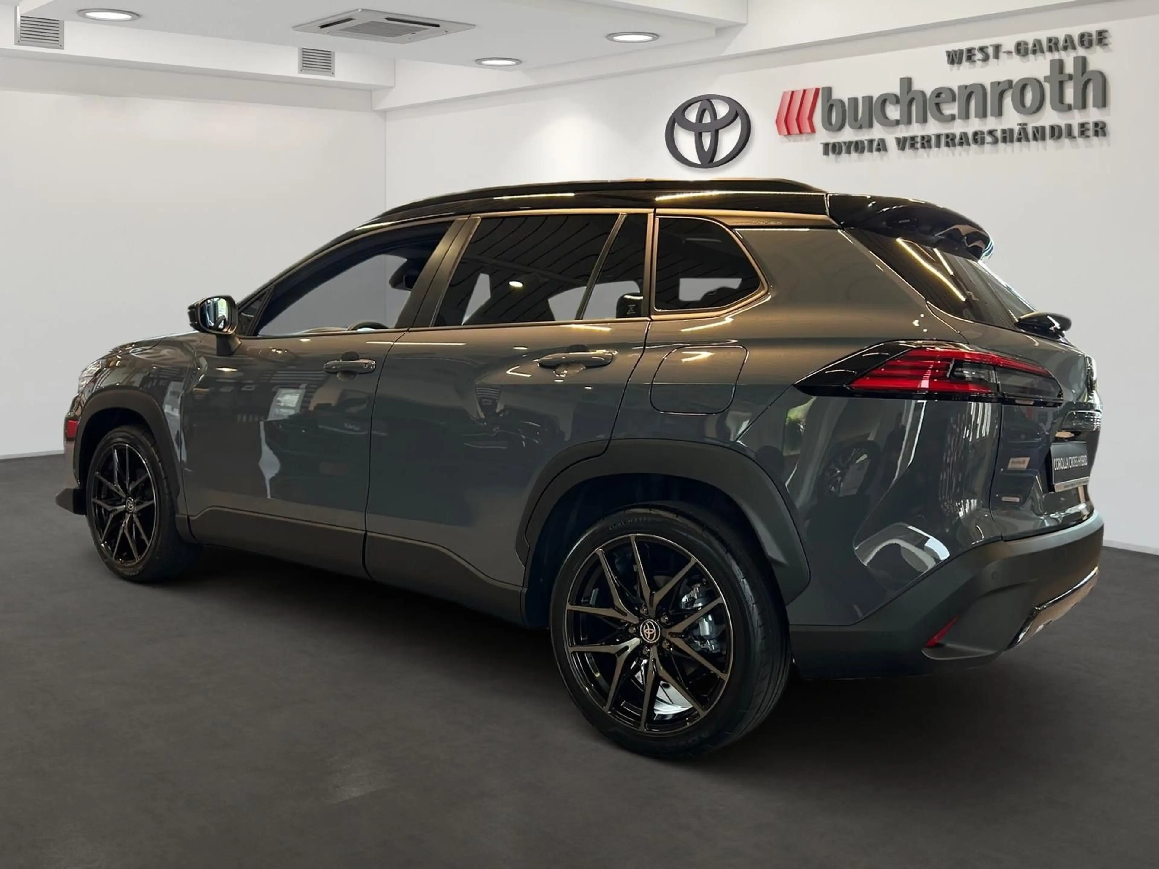Toyota Corolla Cross Hybrid FWD GR Sport — photo 7