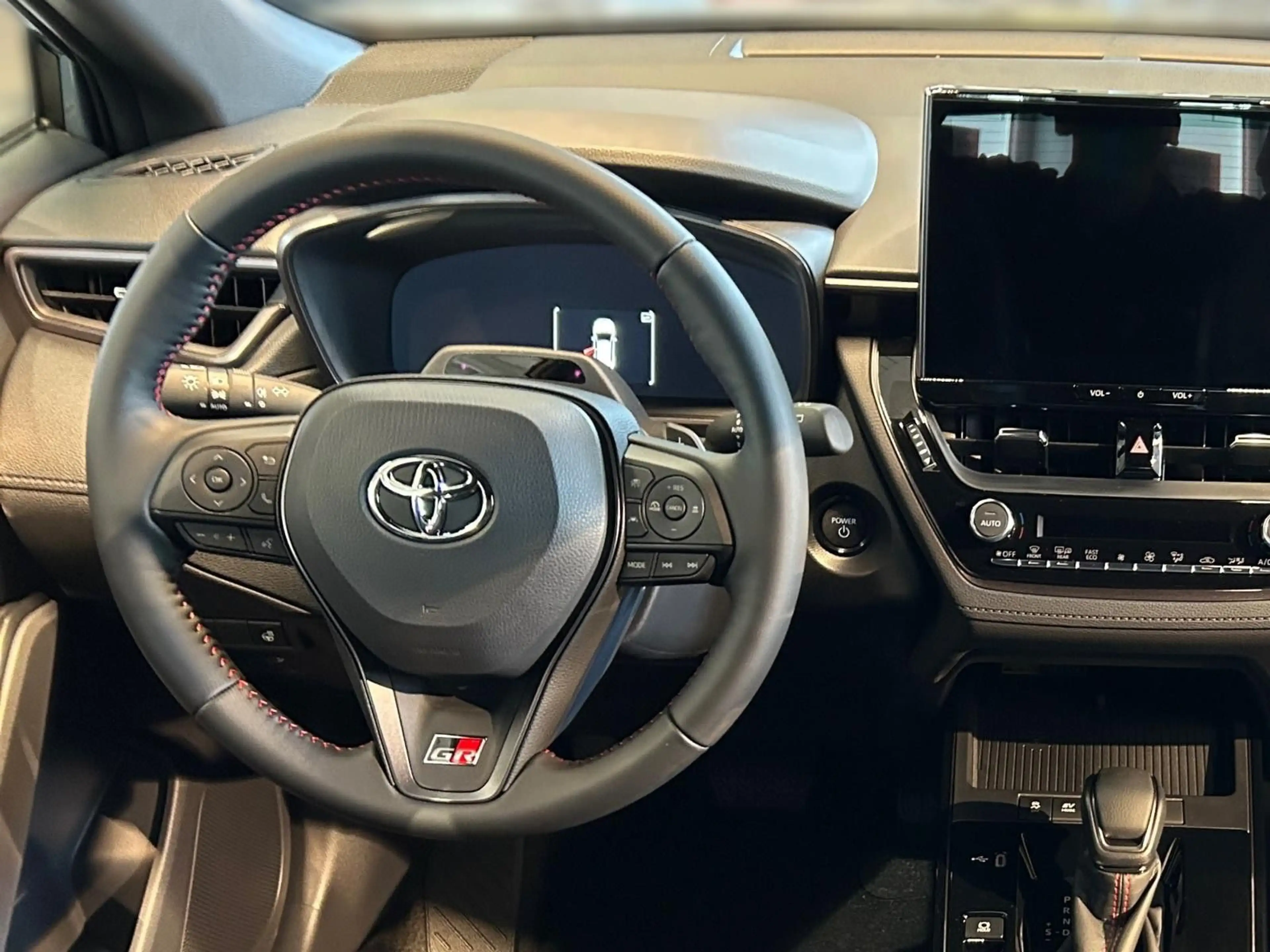 Toyota Corolla Cross Hybrid FWD GR Sport — photo 14