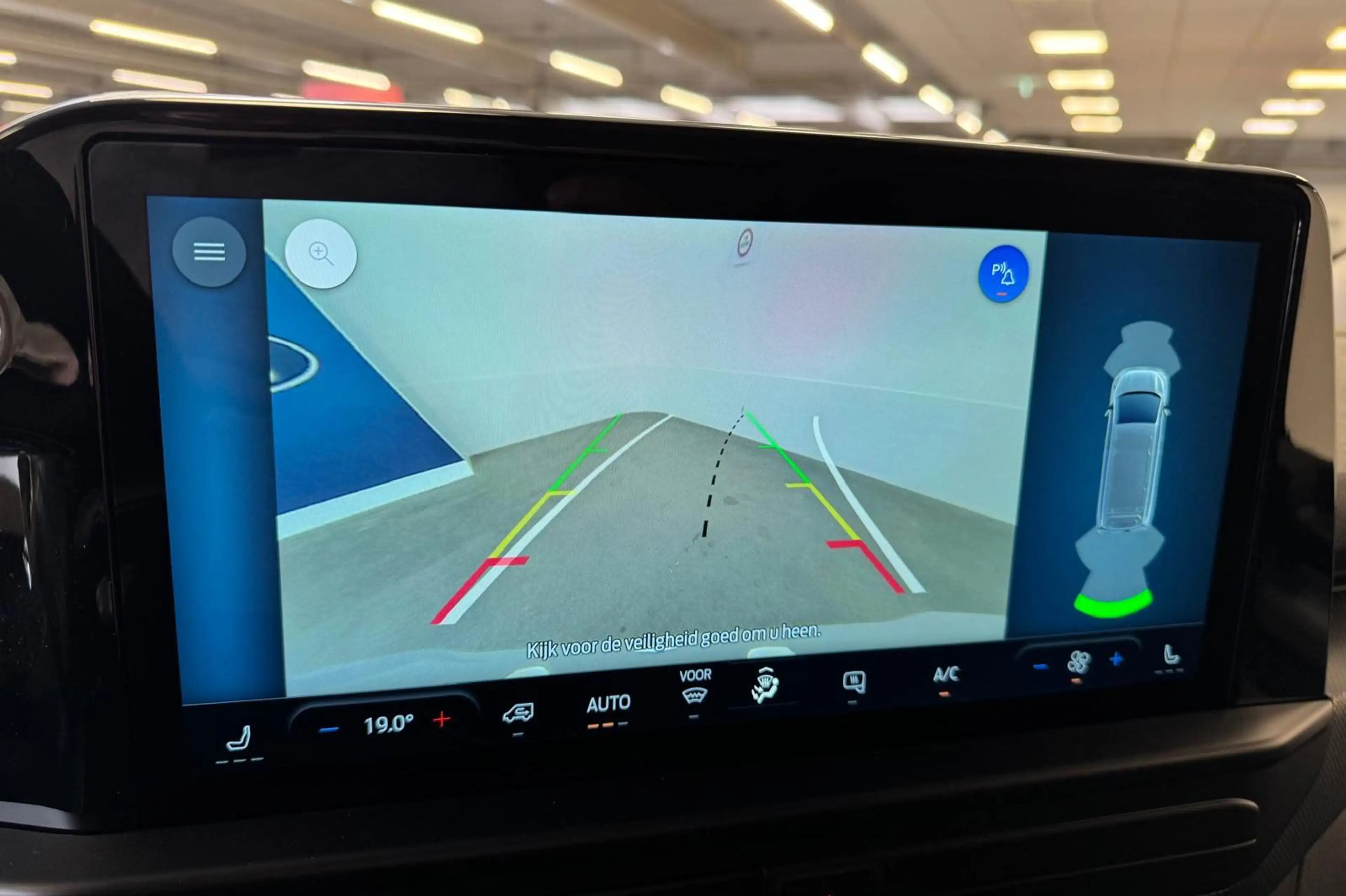 Ford E-Transit Cust. 340 L2H1 Limited 65 kWh — photo 12