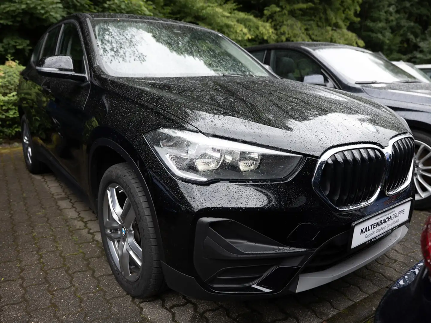 BMW X1 sDrive 18i Advantage AHK NAVI SHZ PDC Noir - 2