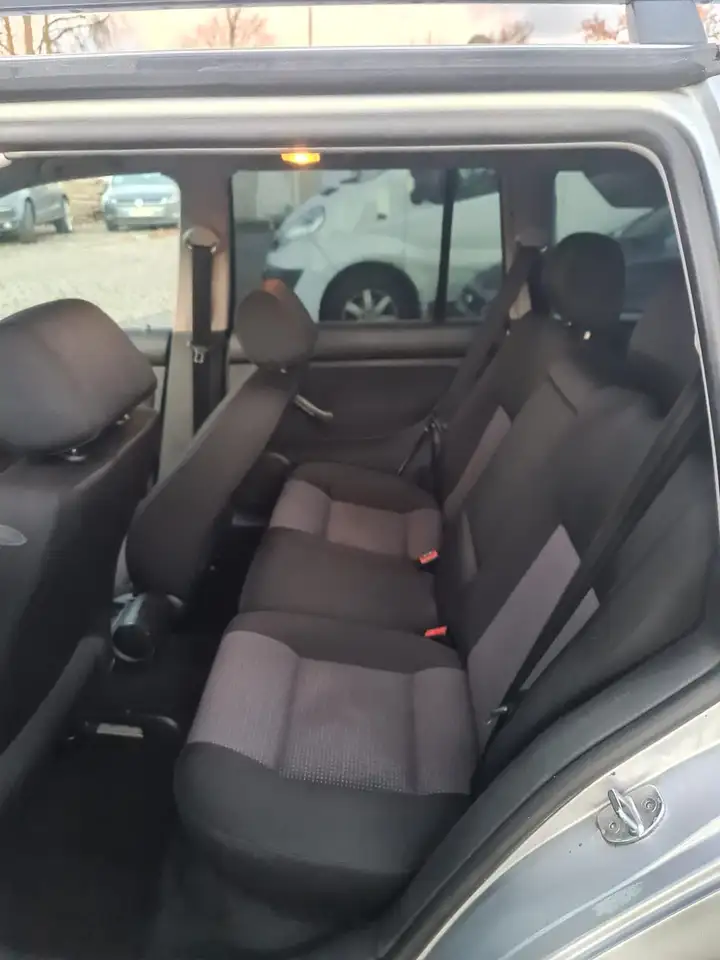 Volkswagen Golf 1,6 benzin, foto 8