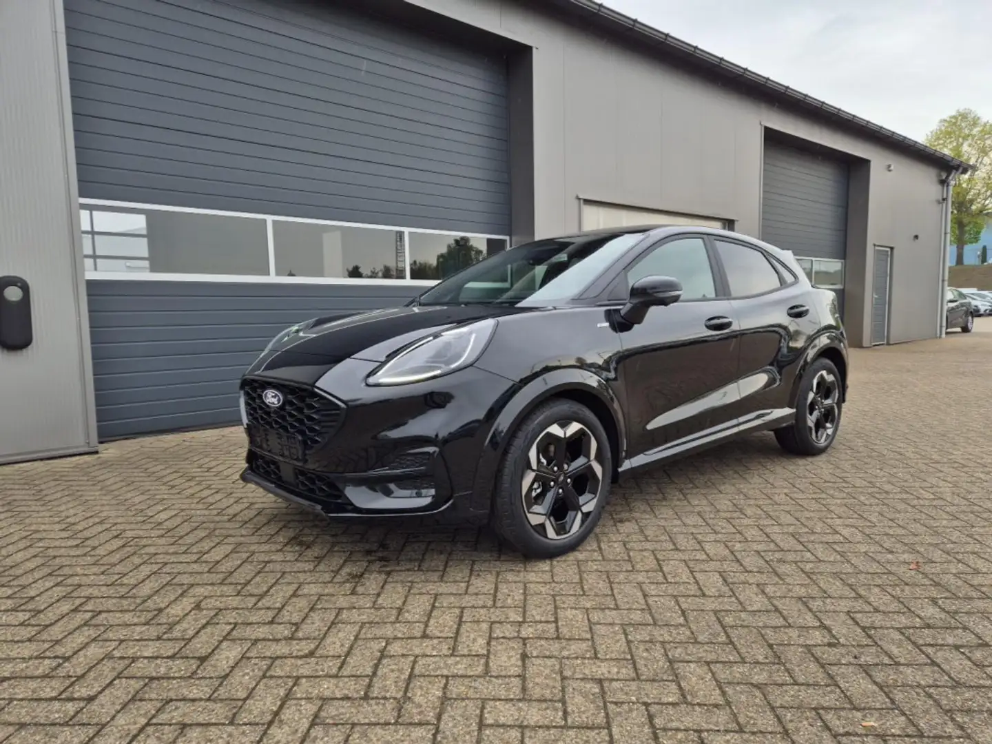 Ford Puma Ford Puma 1.0 EcoBoost Hybrid ST-LINE NEUES MODELL Czarny - 1